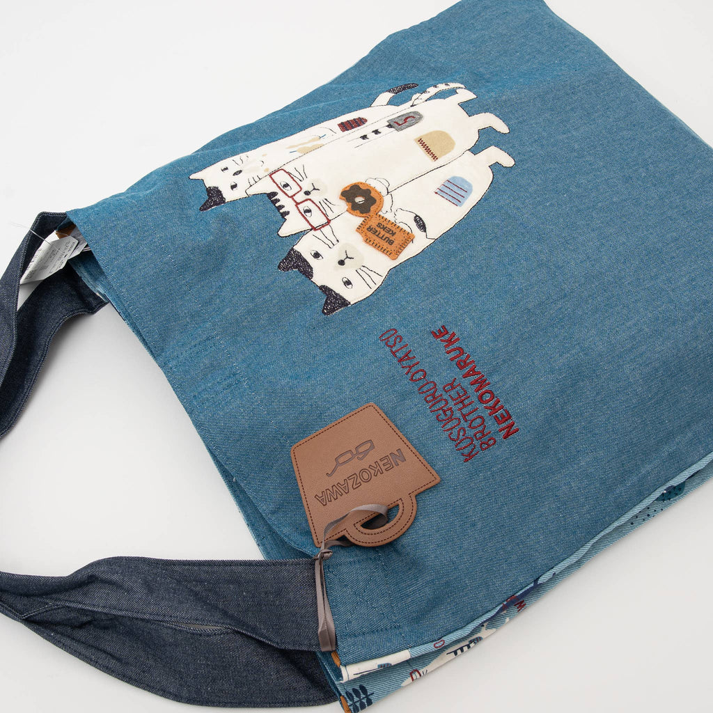 Kusuguru Japan Three Cats Embroidered Large Tote Bag - Blue